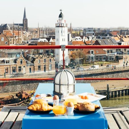 Havenkraan van Harlingen Buitenkant foto